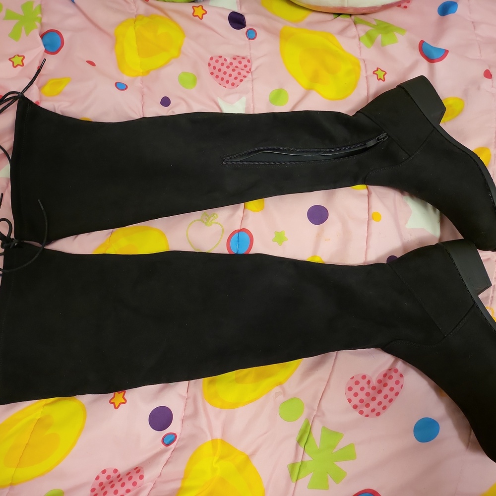 Ladies thigh high suede boot